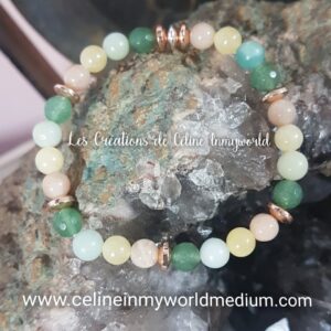Bracelet pour apaiser les peurs et la dépression, aide pour la confiance en soi. En Jade jaune, Jade vert, Héliolite, Amazonite bleue et perles d'Hématite plaquées couleur argent et or rose.