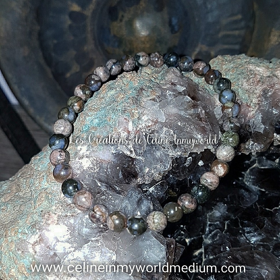 Bracelet pour le calme, la sérénité et la clairaudience en Vulcanite