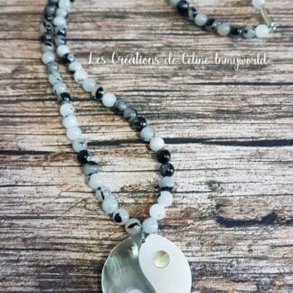 Collier Yin & Yang en Quartz-Tourmaline et nacre