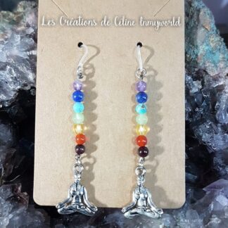 Boucles d'oreilles 7 chakras en Améthyste claire, Jaspe rouge, Cornaline, Citrine (1), Aventurine verte, Turquoise et Lapis-lazuli avec position du Lotus