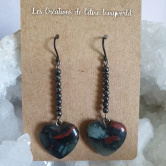 Boucles d'oreilles cœurs pour stimuler le 7ème sens vis-à-vis des dangers, en Jaspe volcanique et Hématite