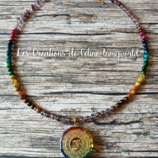 Collier des 7 Chakras (réversible) avec symbole AUM, en Améthyste avec inclusions de goethite, Oeil de taureau, Oeil de faucon et Oeil de tigre jaune (teinté)