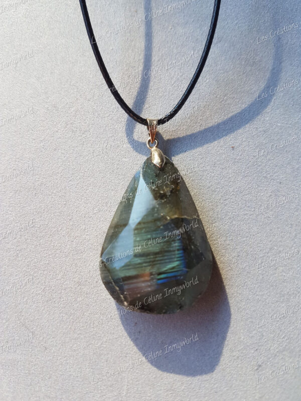 Pendentif goutte en Labradorite (1)