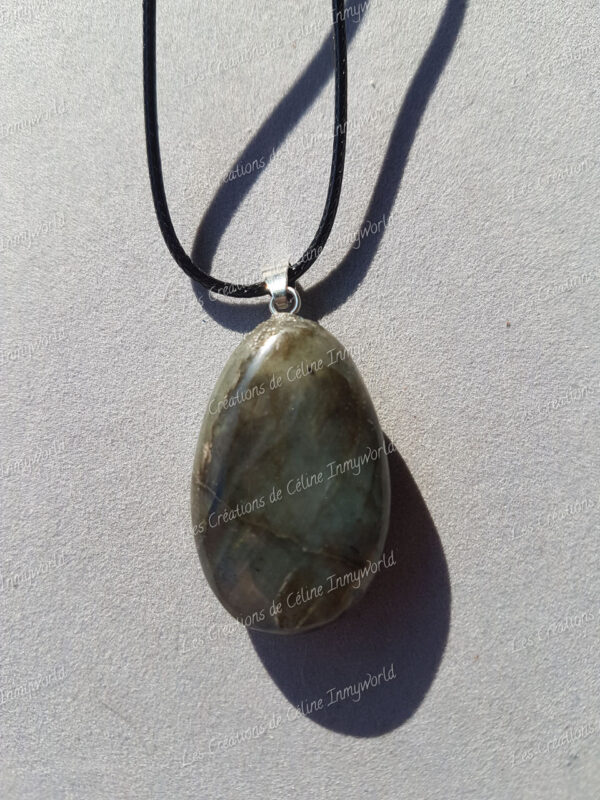 Pendentif goutte en Labradorite (4)