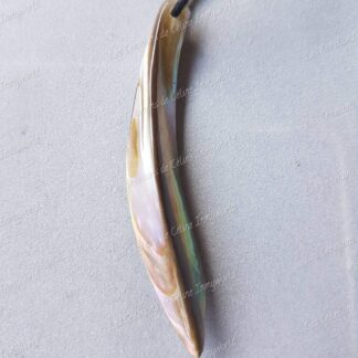 Pendentif plume pour la joie et la confiance en Abalone