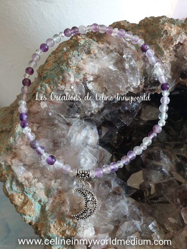 Bracelet de cheville pour la stabilité émotionnelle et la paix intérieure, en Fluorite violette avec petite lune