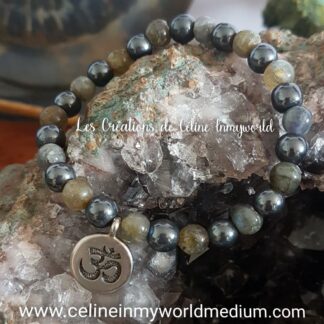 Bracelet pour fortifier les dons médiumniques et renforcer la volonté, en Labradorite et Hématite avec symbole AUM