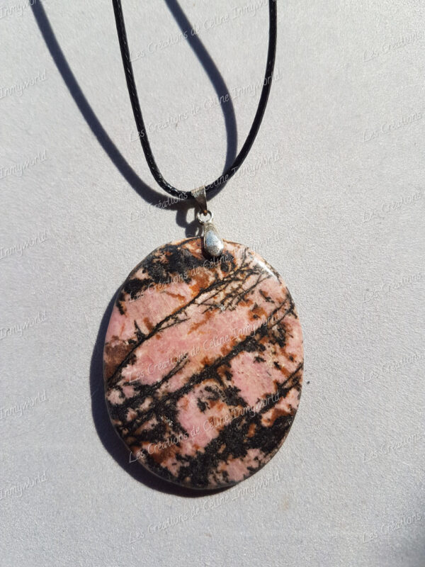 Pendentif ovale en Rhodonite