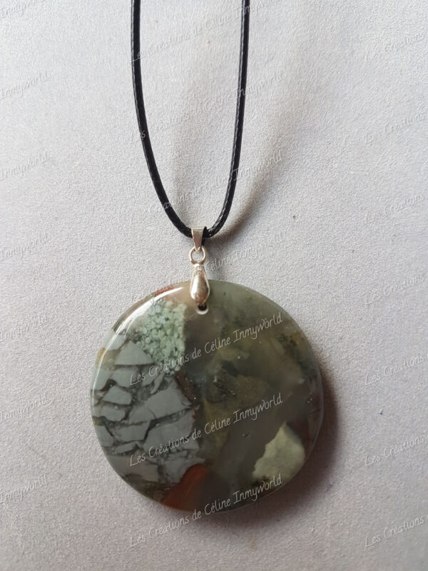 Pendentif rond en Jaspe volcanique