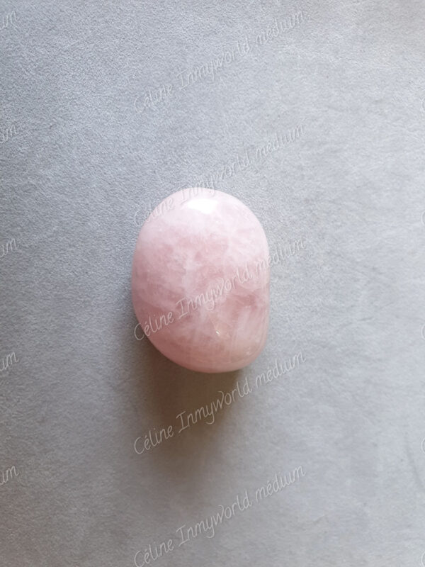 Pierre roulée en Quartz rose modèle n°9