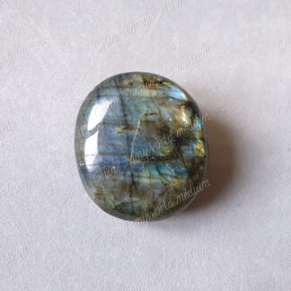 Pierre roulée en Labradorite modèle n°31