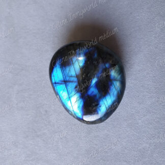 Pierre roulée en Labradorite modèle n°45