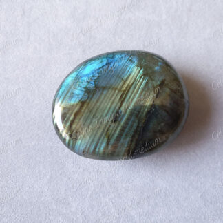 Pierre roulée en Labradorite modèle n°54