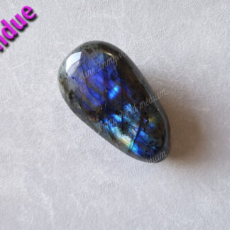 Pierre roulée en Labradorite modèle n°70