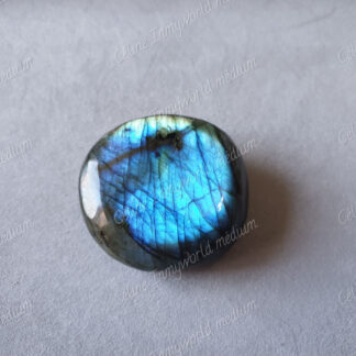 Pierre roulée en Labradorite modèle n°85