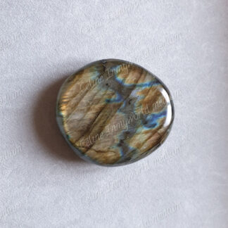 Pierre roulée en Labradorite modèle n°8