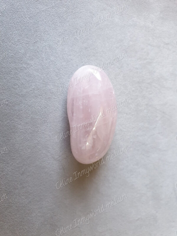 Pierre roulée en Quartz rose modèle n°13