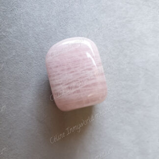 Pierre roulée en Quartz rose modèle n°14