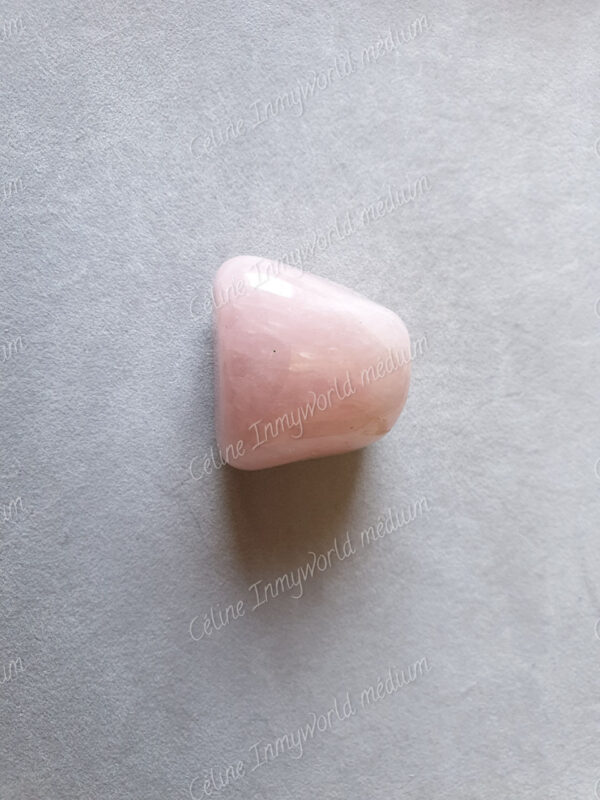 Pierre roulée en Quartz rose modèle n°15