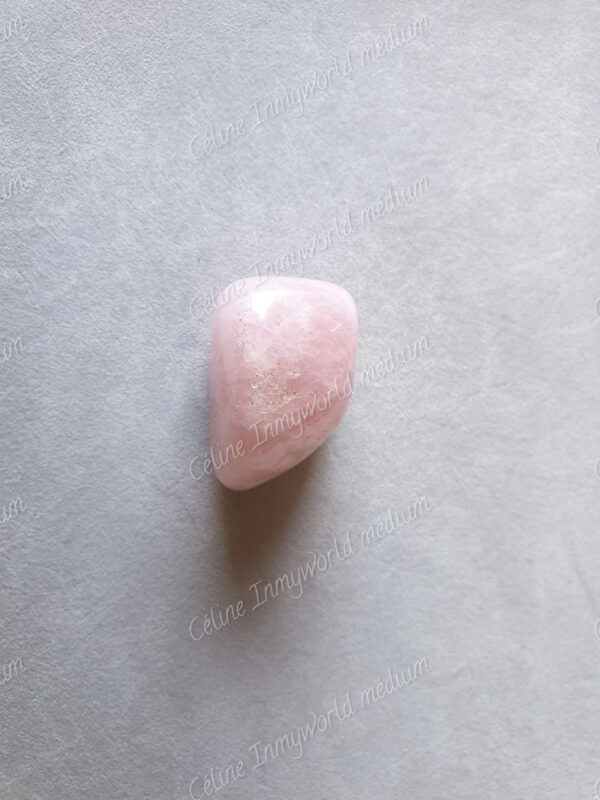 Pierre roulée en Quartz rose modèle n°16