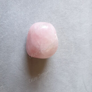 Pierre roulée en Quartz rose modèle n°19