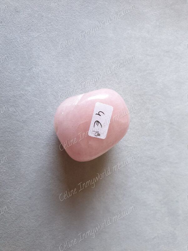 Pierre roulée en Quartz rose modèle n°19