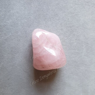 Pierre roulée en Quartz rose modèle n°20