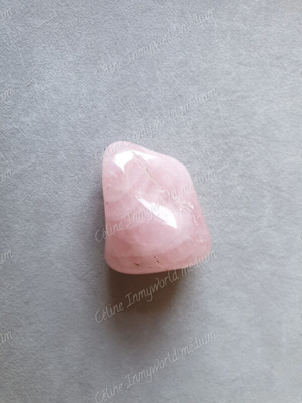 Pierre roulée en Quartz rose modèle n°20