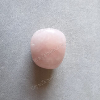 Pierre roulée en Quartz rose modèle n°23