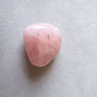 Pierre roulée en Quartz rose modèle n°35