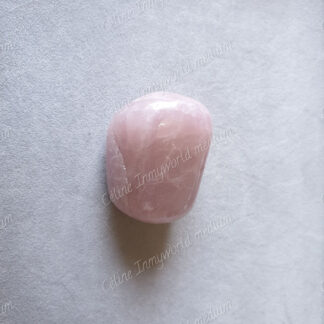 Pierre roulée en Quartz rose modèle n°36