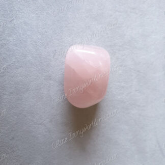 Pierre roulée en Quartz rose modèle n°37