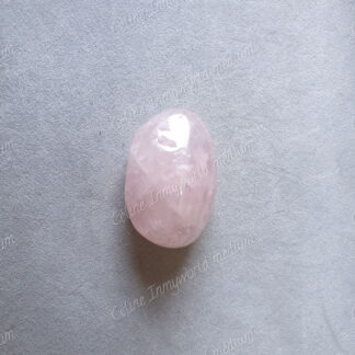 Pierre roulée en Quartz rose modèle n°41