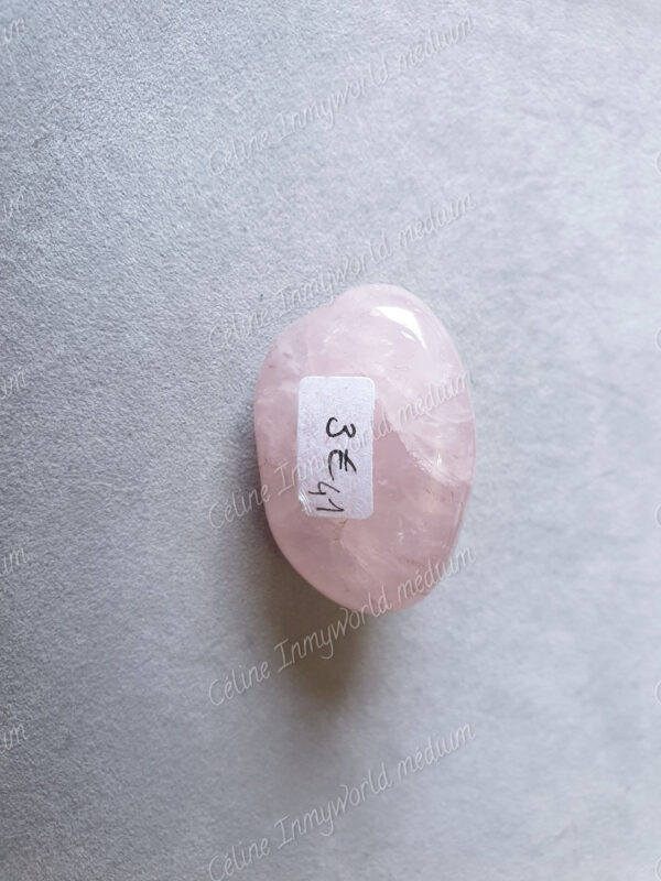 Pierre roulée en Quartz rose modèle n°41