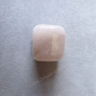 Pierre roulée en Quartz rose modèle n°44