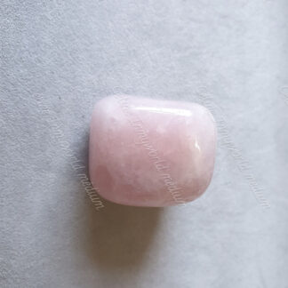 Pierre roulée en Quartz rose modèle n°48