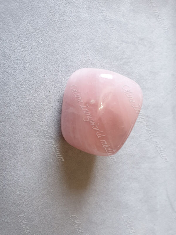 Pierre roulée en Quartz rose modèle n°54