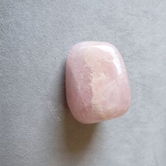 Pierre roulée en Quartz rose modèle n°57