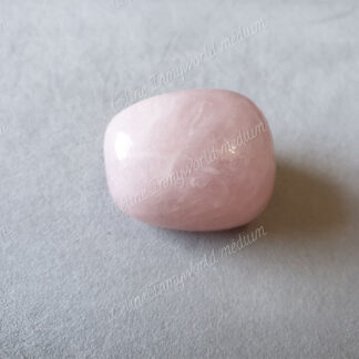 Pierre roulée en Quartz rose modèle n°61