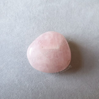 Pierre roulée en Quartz rose modèle n°70