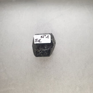Pierre brute en Tourmaline noire biterminée modèle n°1