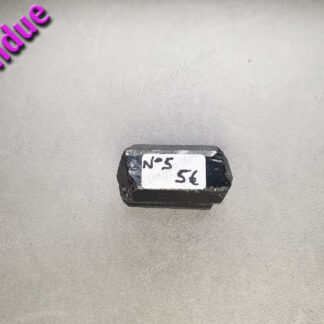 Pierre brute en Tourmaline noire biterminée modèle n°5