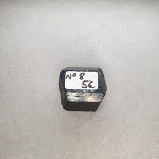 Pierre brute en Tourmaline noire biterminée modèle n°8
