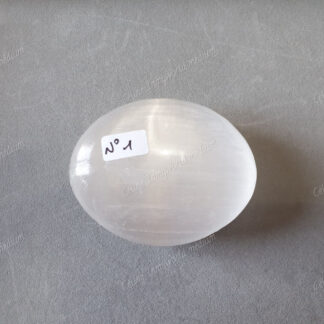 Pierre roulée savon en Sélénite modèle n°1