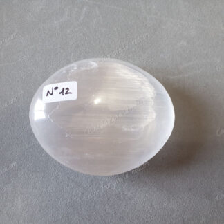 Pierre roulée savon en Sélénite modèle n°12