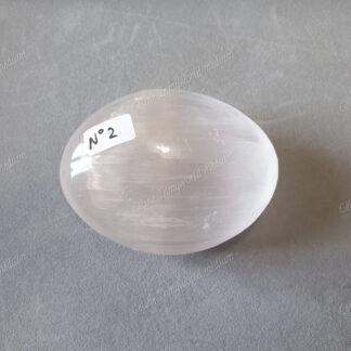 Pierre roulée savon en Sélénite modèle n°2