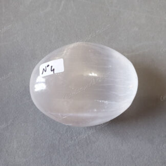 Pierre roulée savon en Sélénite modèle n°4