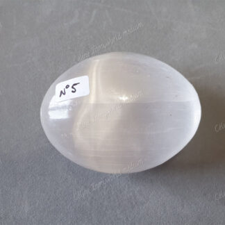 Pierre roulée savon en Sélénite modèle n°5