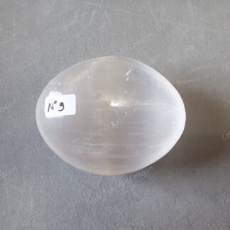 Pierre roulée savon en Sélénite modèle n°9