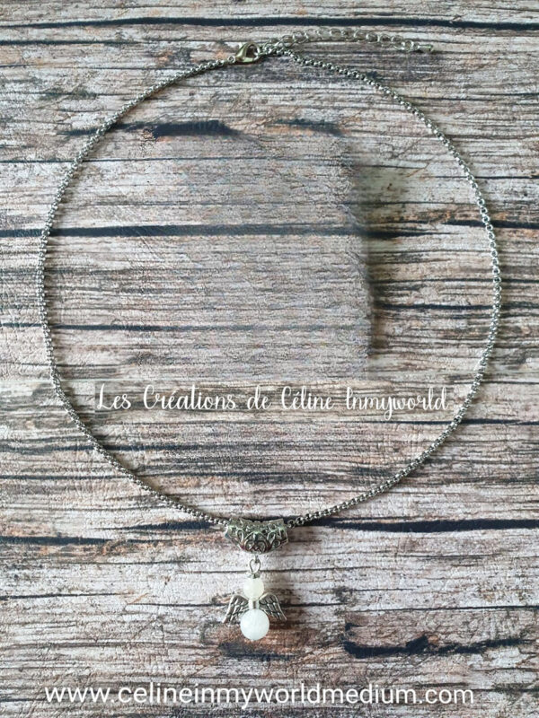 Pendentif Angelot seul en Pierre de Lune pour favoriser l'éveil